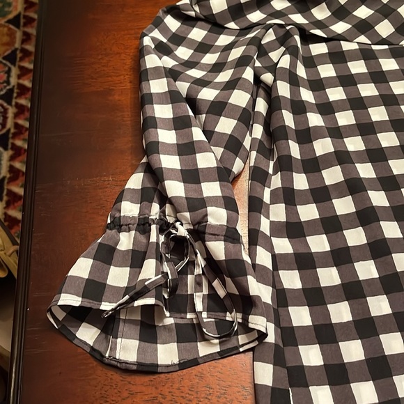 Banana Republic off shoulder black white check top size small - Picture 3 of 11